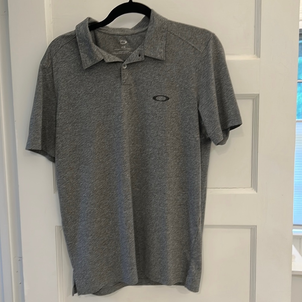 Oakley golf shirt polo size medium